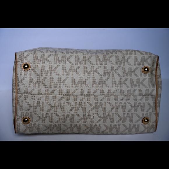 MK hand bag - Picture 3 of 7